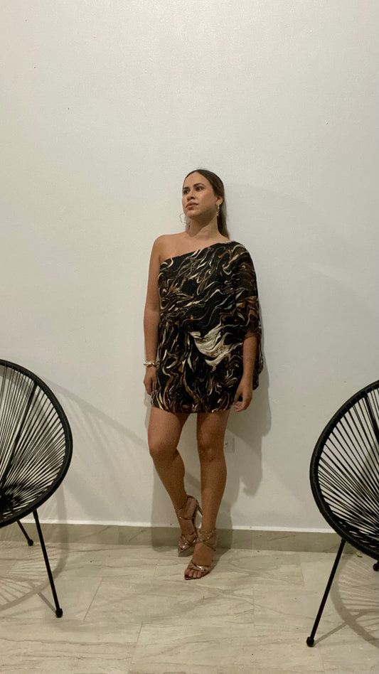 BLACK & CREAMY SHORT DRESS