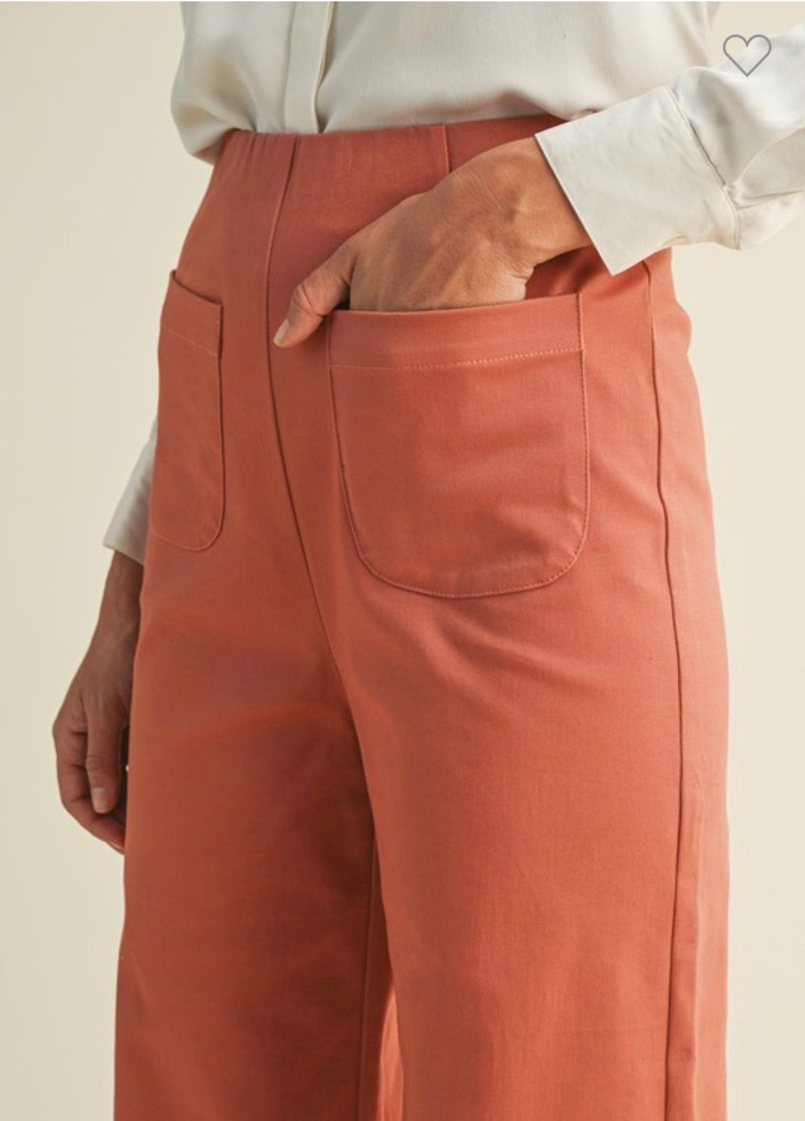 Pocket Ruffle Pants