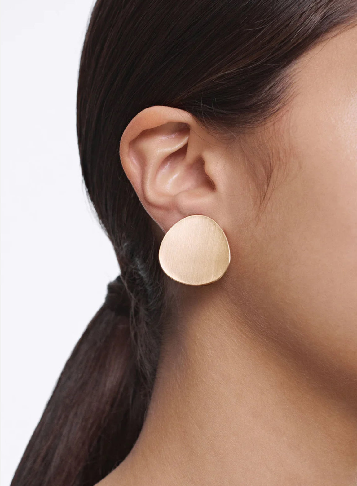 MATTE EFFECT EARRINGS