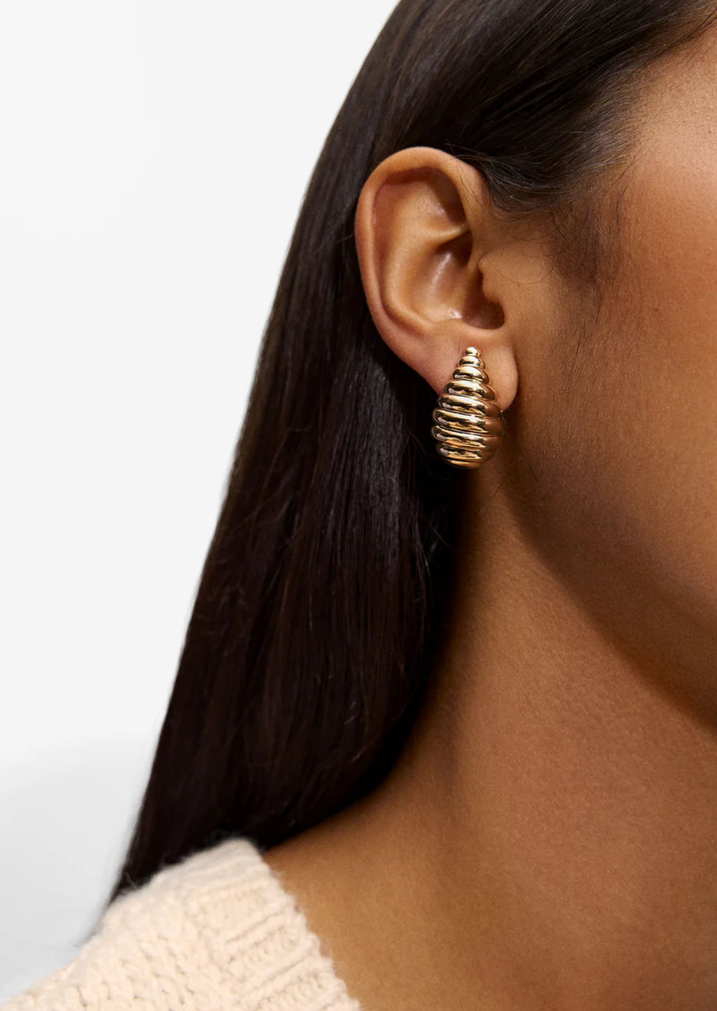 RIBBED DROP EARRINGS