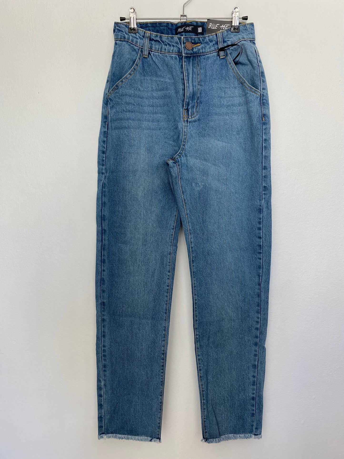 DARK MOM JEAN